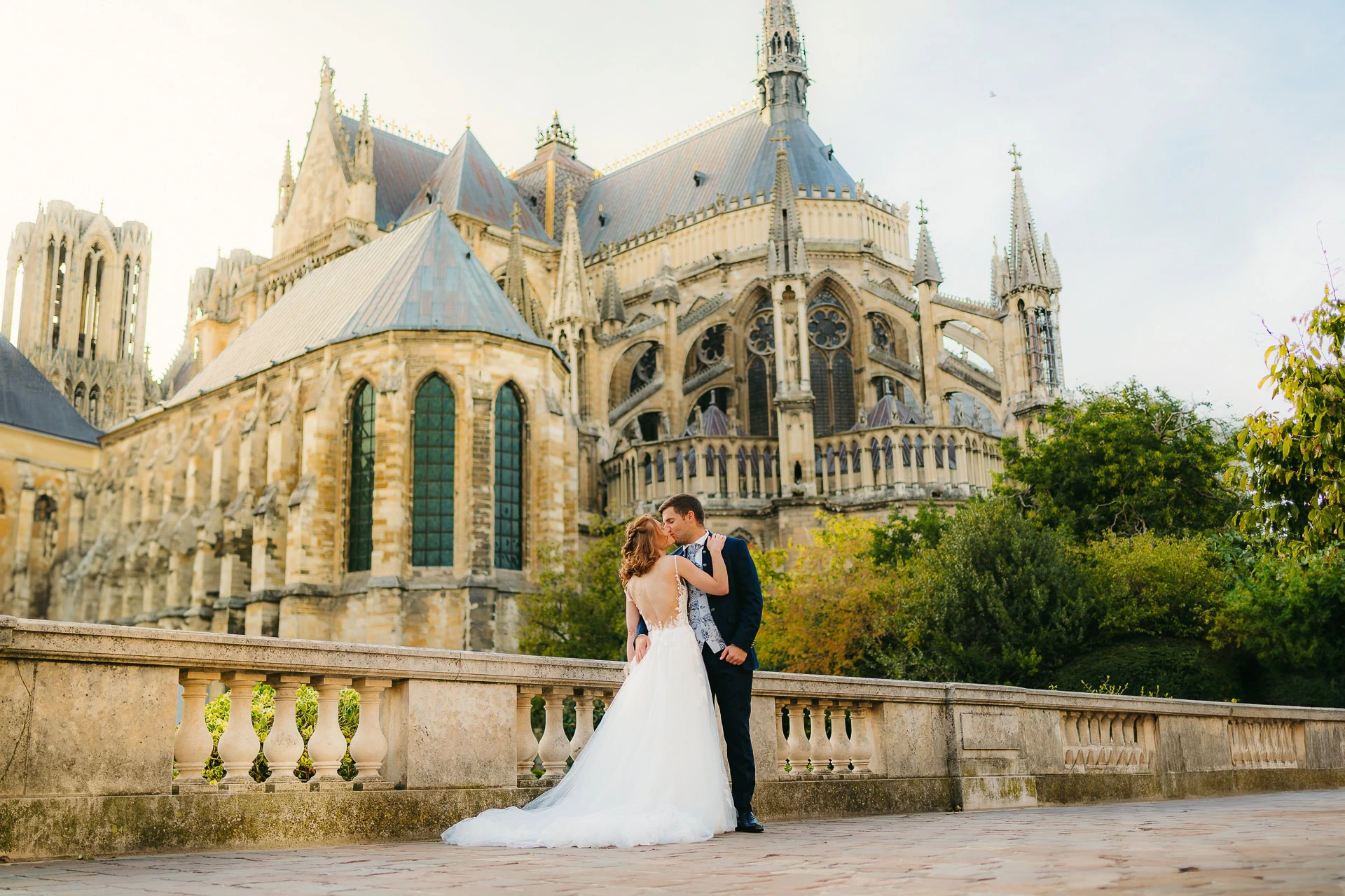 Photographe mariage Reims – Des images naturelles pour raconter votre histoire