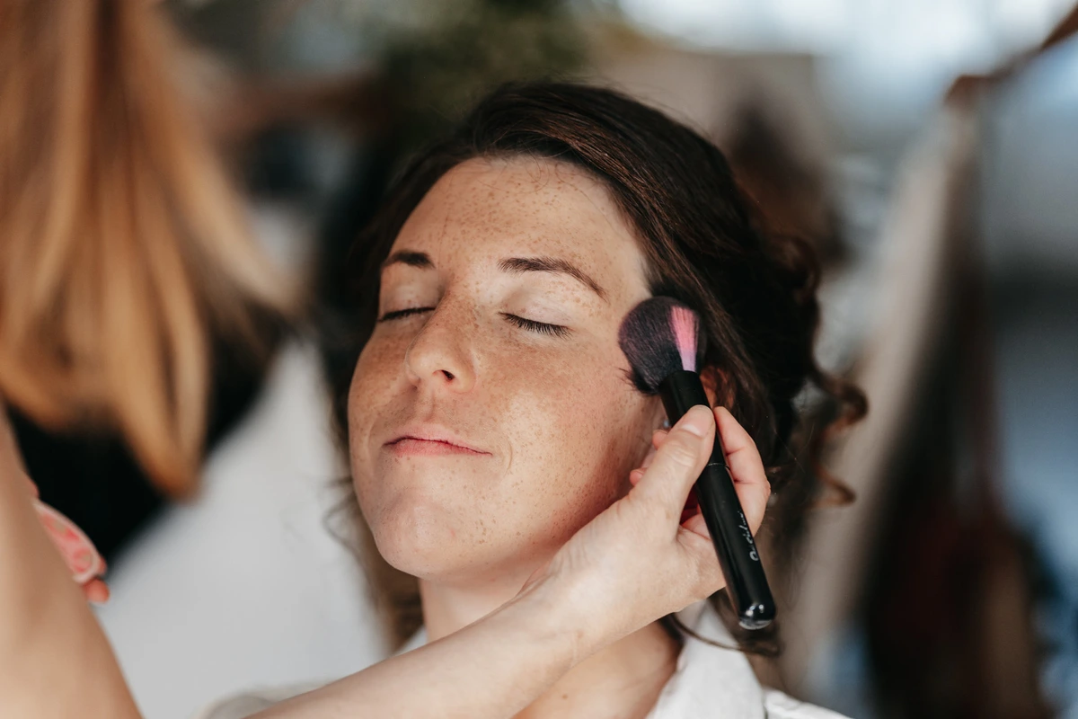 Photographie de mariage : mariee maquillage
